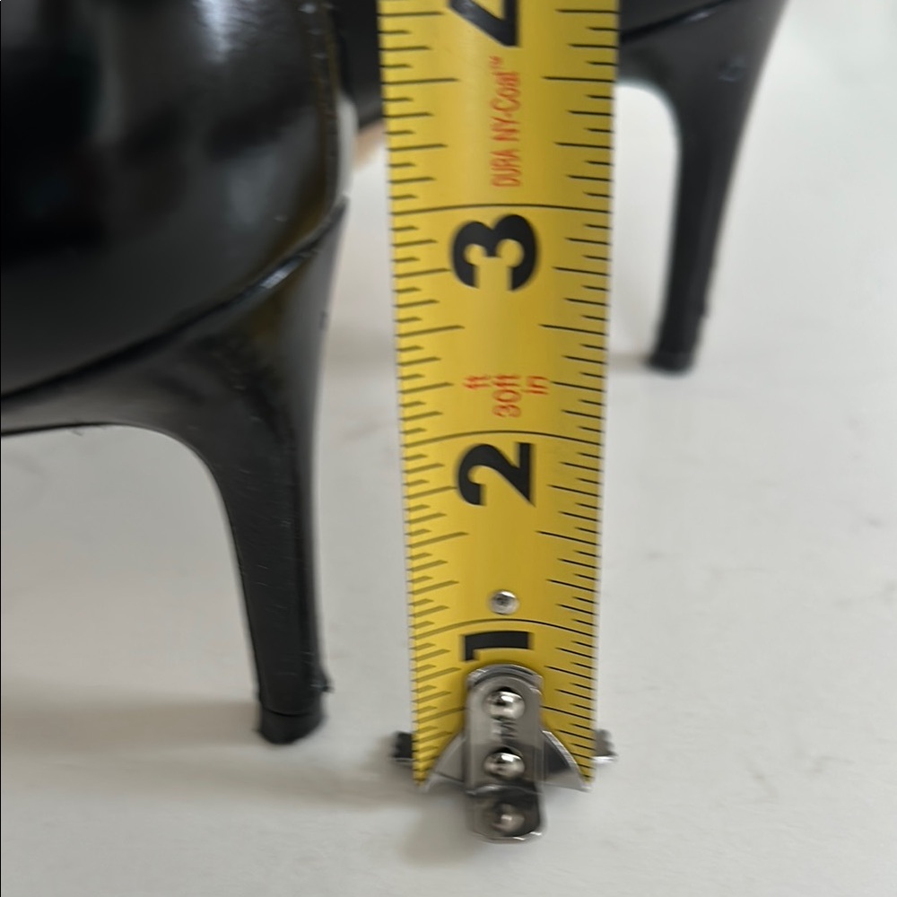 Stuart Weitzman 75mm Pointed Toe Pump - Black Kid - Size 38/7.5 - Picture 14 of 14